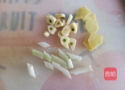 口蘑炒鸡胸肉盖浇饭的做法图解6