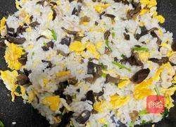 鸡蛋木耳炒饭的做法图解8