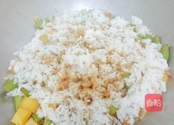 土豆焖饭的做法图解11