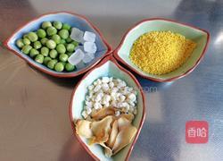 豌豆小米粘玉米粒百合冰糖米糊的做法图解1
