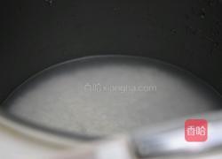 腊肠焖饭的做法图解1
