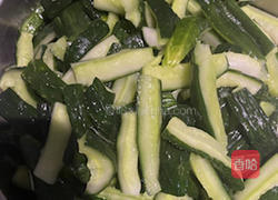 腌脆黄瓜的做法图解4
