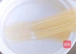 素食米线的做法图解2