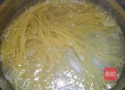 葱油米线的做法图解2