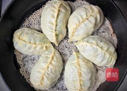 【春季养生菜】韭菜雪花煎包的做法图解12