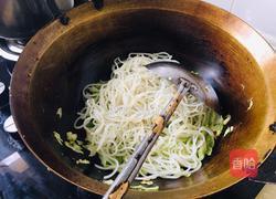 炒小米米线的做法图解5