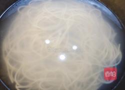 沙姜酱拌米线的做法图解3