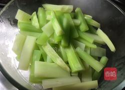 酸辣莴笋条的做法图解4