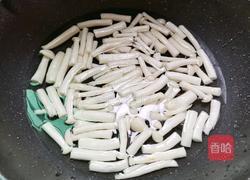 海鲜菇炒鸡蛋的做法图解3