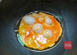 海鲜菇炒鸡蛋的做法图解5