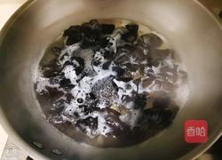 凉拌木耳（奥莱奥特级初榨橄榄油）的做法图解4