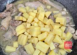 土豆炒鸡肉的做法图解5