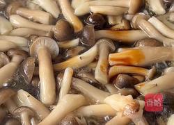 入口滑嫩、菌菇鲜香的菌菇滑蛋真的绝了～超简单哟～的做法图解5