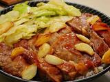 蒜香煎猪排：一场味蕾的狂欢盛宴