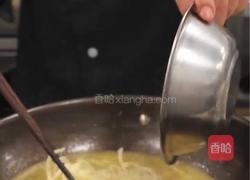 雪菜黄鱼面的做法图解7