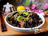 芹菜炒木耳