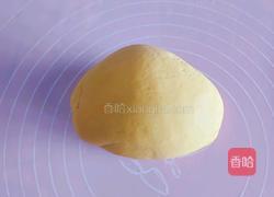 小蜜蜂奶黄包的做法图解3