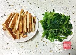 芹菜炒香干的做法图解2