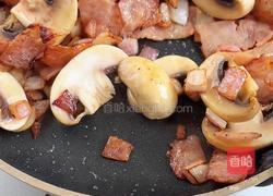 黑松露奶油培根意面的做法图解5