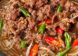 豆芽焖牛肉