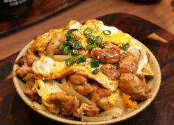 黑松露滑蛋鸡腿饭