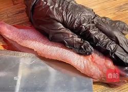 加拿大红鱼烧肉的做法图解1