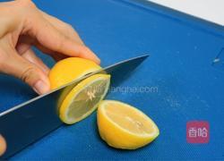 加拿大北极虾生虾梅渍番茄拼盘的做法图解1