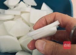 酸辣白萝卜的做法图解2
