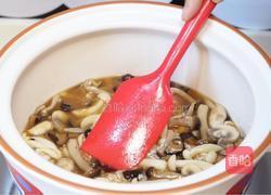 加拿大北极虾菌菇炊饭的做法图解8