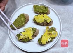 加拿大北极虾生虾牛油果开放三明治的做法图解6