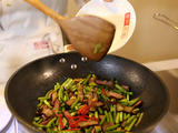 蒜苔炒腊肉的做法[图]
